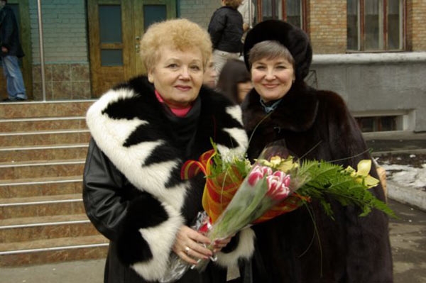 Сенькова Л.О.голова МО, вчитель біології, Чумак С.В. – Директор гімназії 32